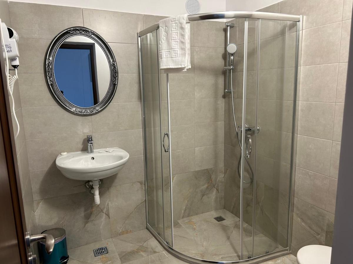 Hotel White House Alexandria Esterno foto